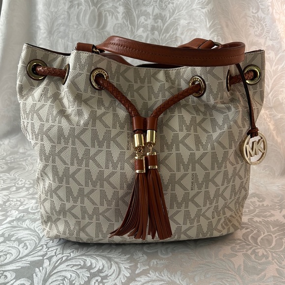 MICHAEL Michael Kors Handbags - MICHAEL Michael Kors Cream and Brown Shoulder Bag